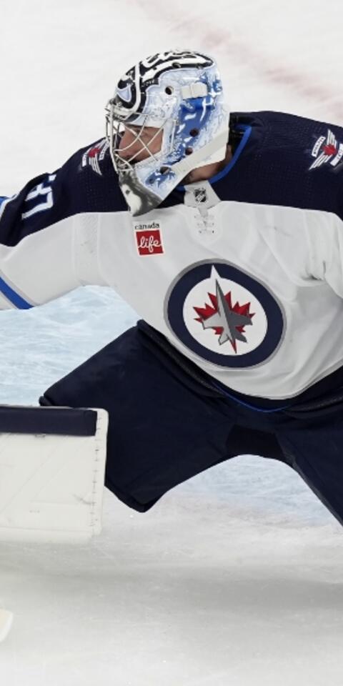 Connor Hellebuyck's Winnipeg Jets featured in our NHL goal in the first ten minutes odds and picks
