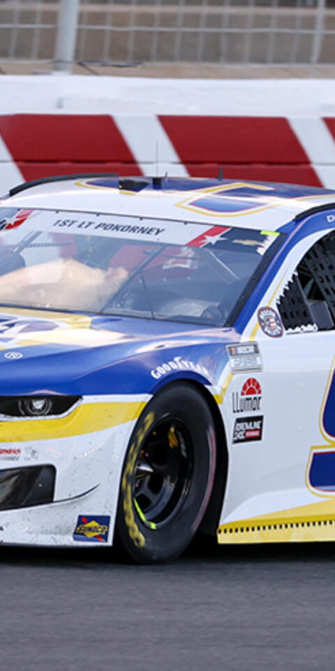 Chase Elliott is the favorite in the Toyota Save Mart 350 odds at Sonoma Raceway.
