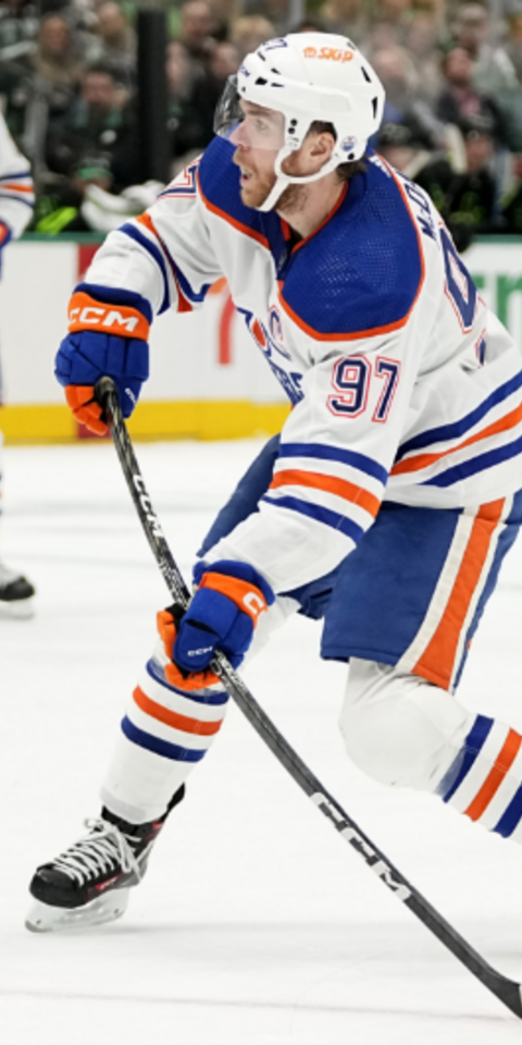Connor McDavid's Oilers are favored in the Vancouver vs Edmonton Odds