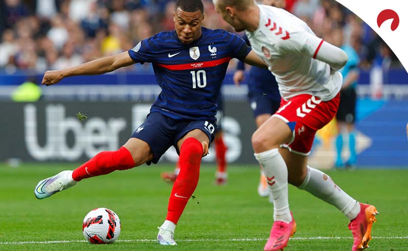 Kylian Mbappe em lance pela Liga das Nações da UEFA