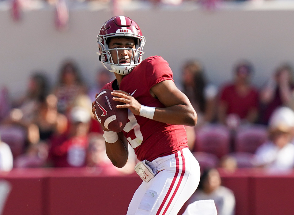 Bryce Young's Crimson Tide are favored in the Alabama vs Arkansas odds