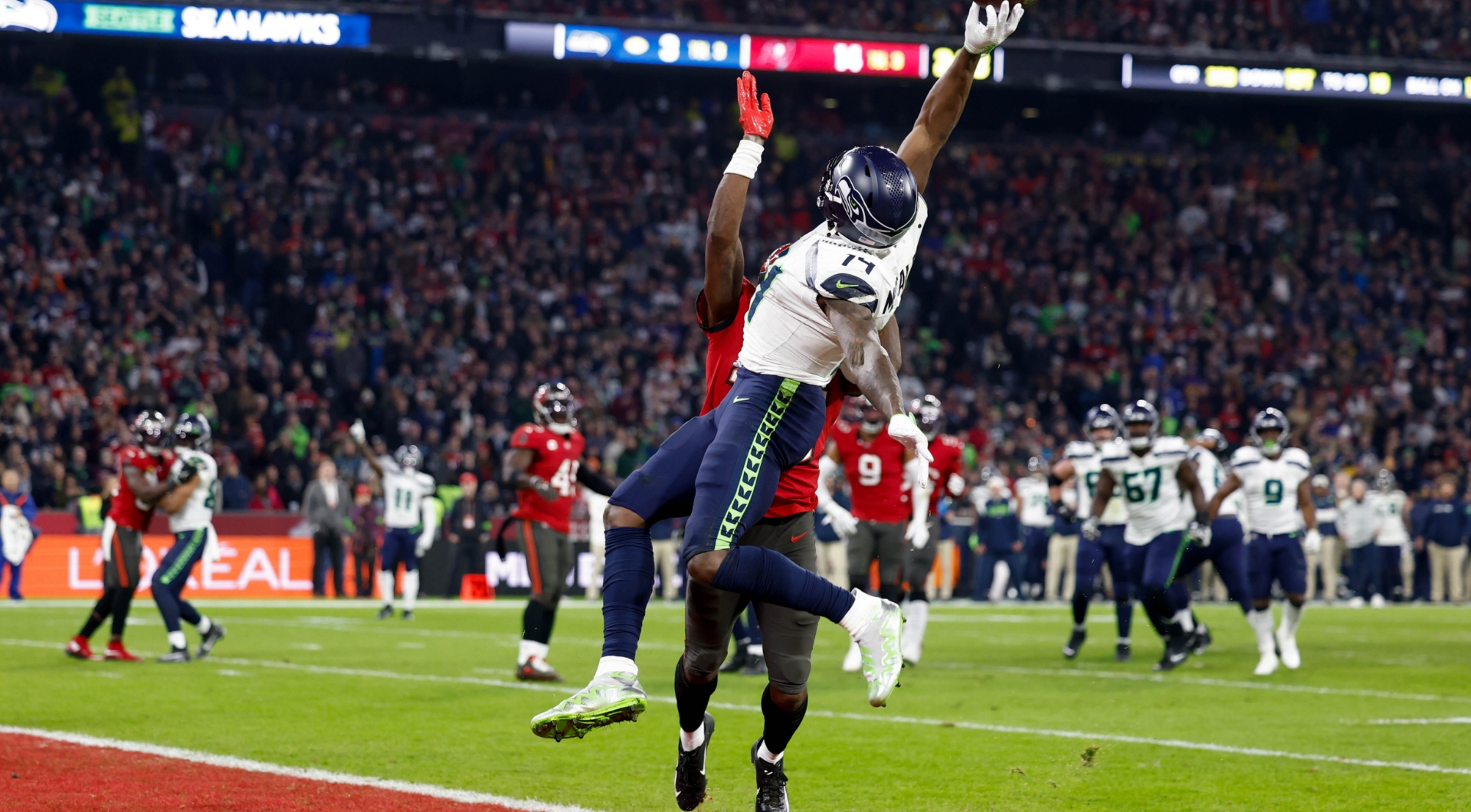 DK Metcalf's Seattle Seahawks favored in our Raiders vs Seahawks picks and odds