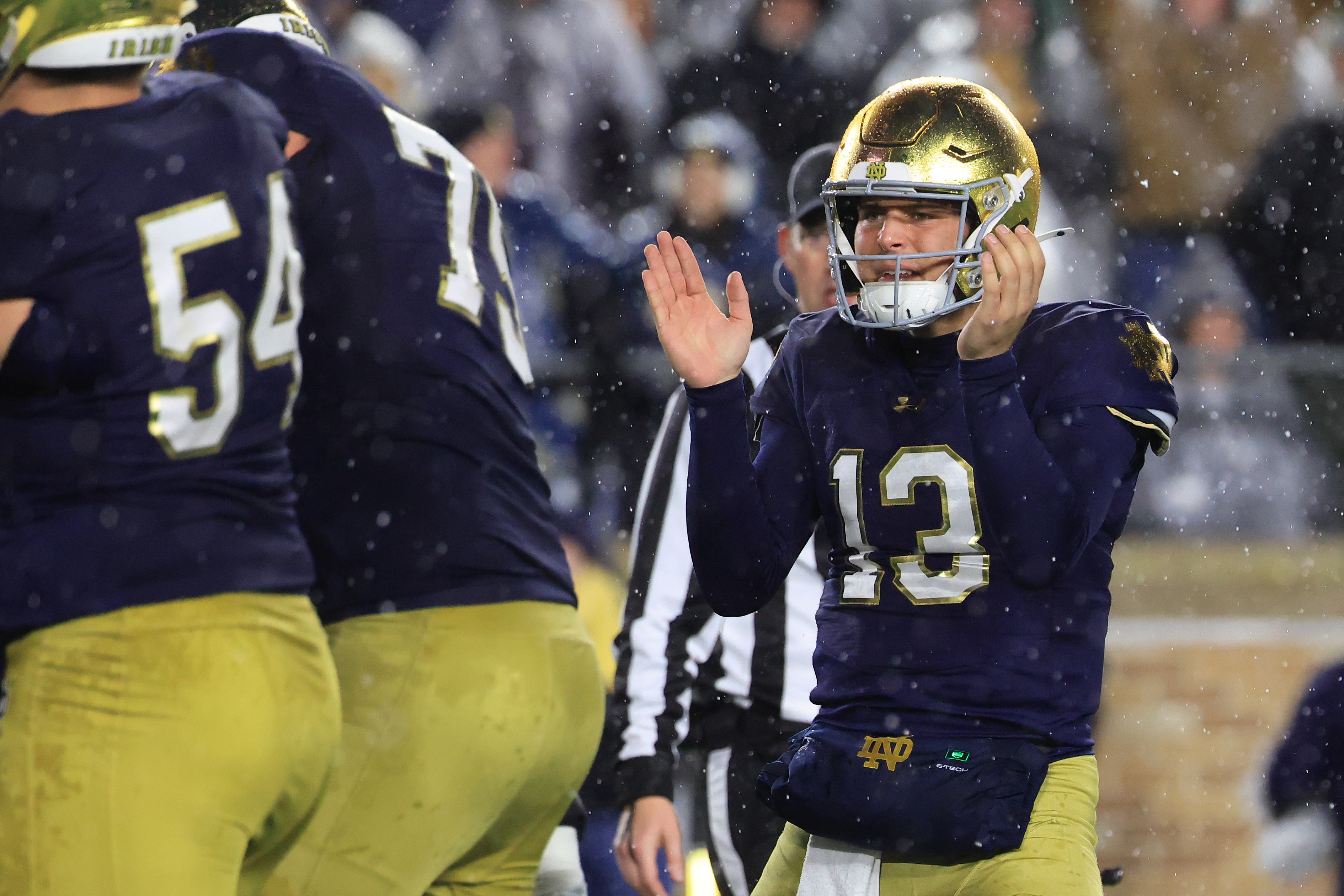 notre-dame-vs-pittsburgh-odds-picks-carr-heating-up-as-irish-eye