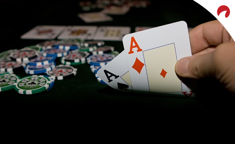 how to play Omaha poker a pair of aces with some poker chips