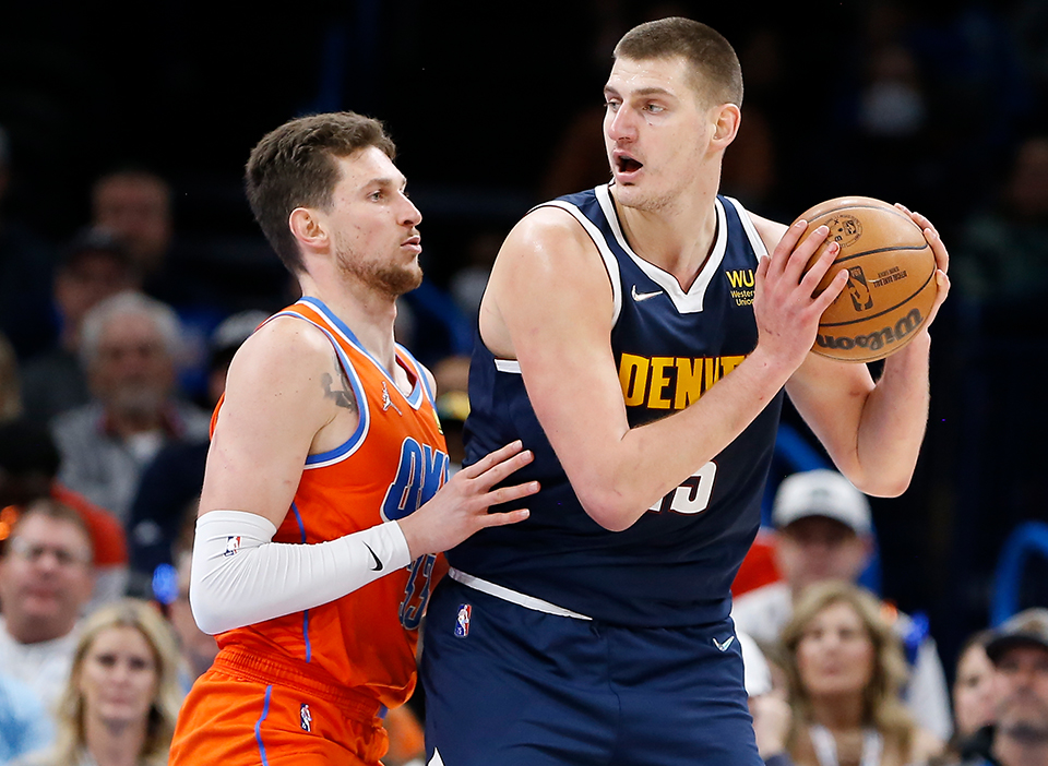Nikola Jokic and the Nuggets opened as small road favorites in Nuggets vs Clippers odds.