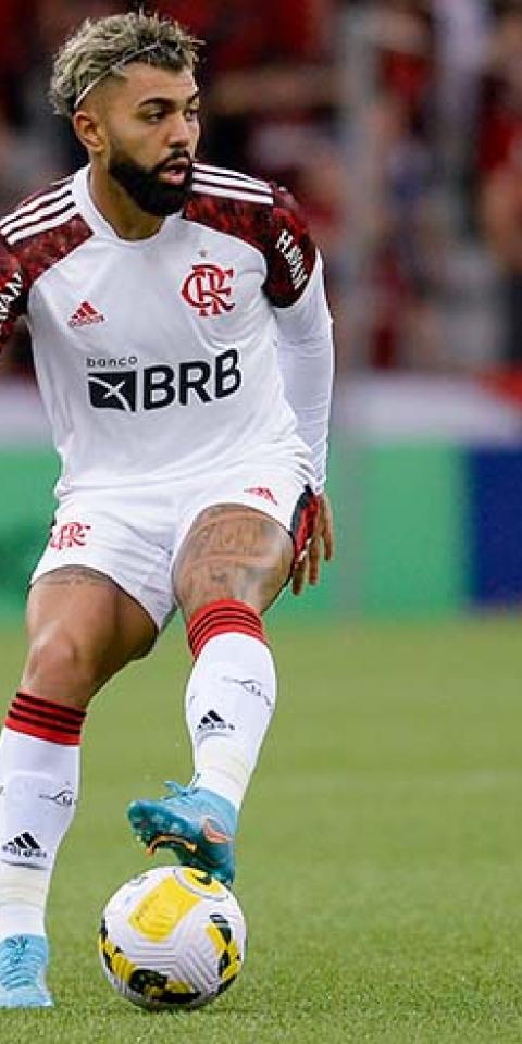 Gabigol (Flamengo) em jogo contra Athletico-PR