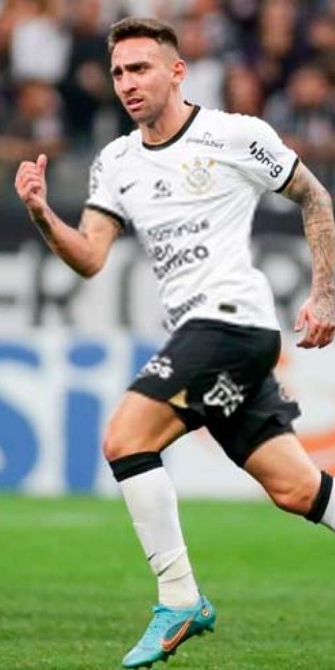 Jogador do Corinthians comemora gol marcado