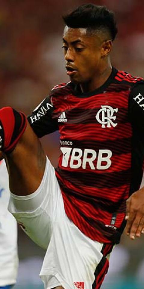 Bruno Henrique (Flamengo) em lance pela Série A do Brasileirão