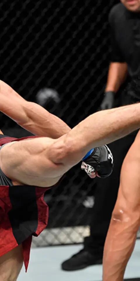 Arman Tsarukyan (left) is favored in the Tsarukyan vs Gamrot odds