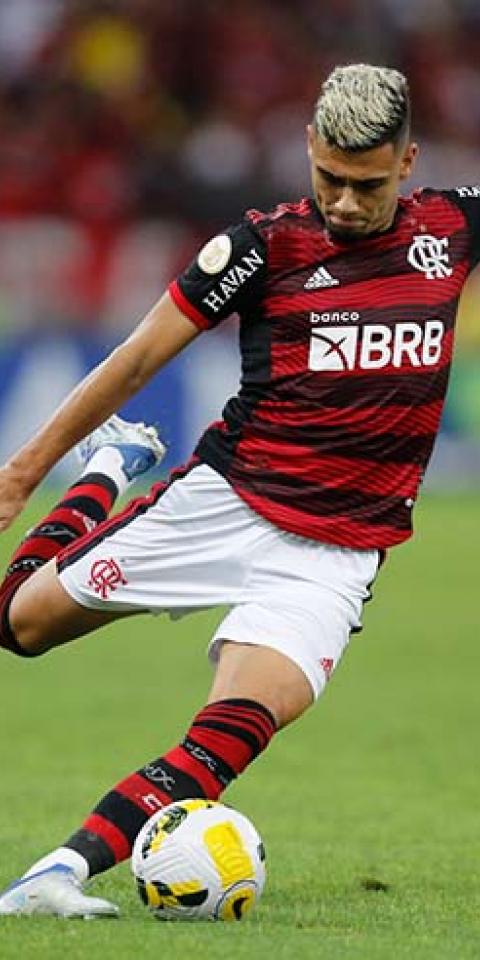Andreas, do Flamengo, em lance de partida pela Série A do Brasileirão