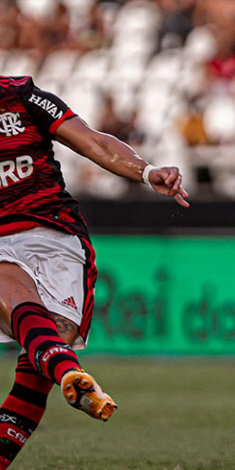 Jogador do Flamengo em partida pelo time.