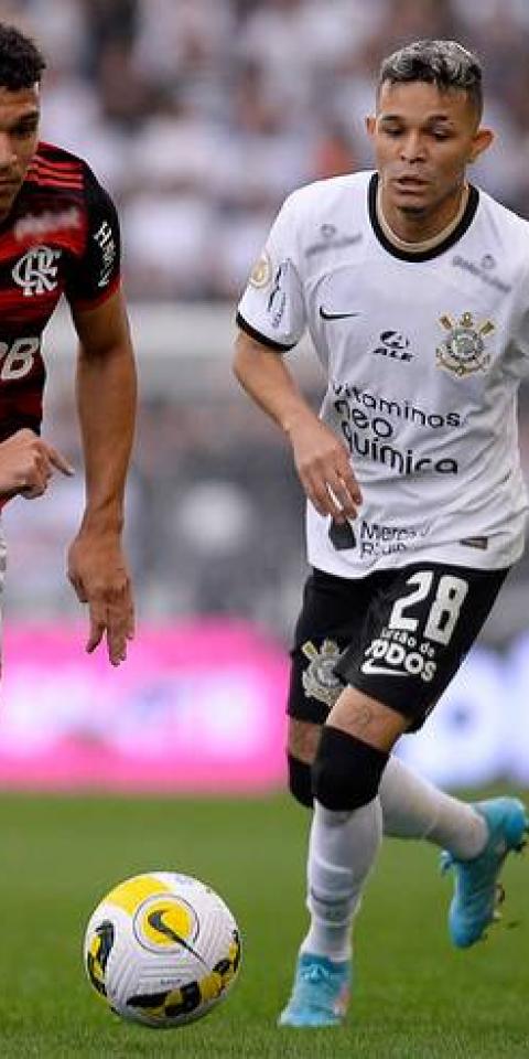 Encontro de Flamengo x Corinthians no 1º turno do Brasileirão 2022