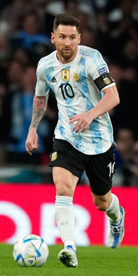 Lionel Messi con la selección argentina. Pronósticos y cuotas para el máximo asistente del Mundial 2022.