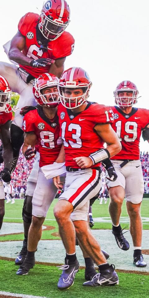 Georgia Bulldogs favored to make the 2022 College Football Playoffs