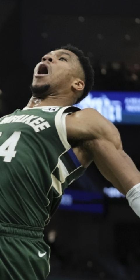 Giannis Antetokounmpo and the Milwaukee Bucks are small road favorites Monday in Bucks vs Knicks odds.
