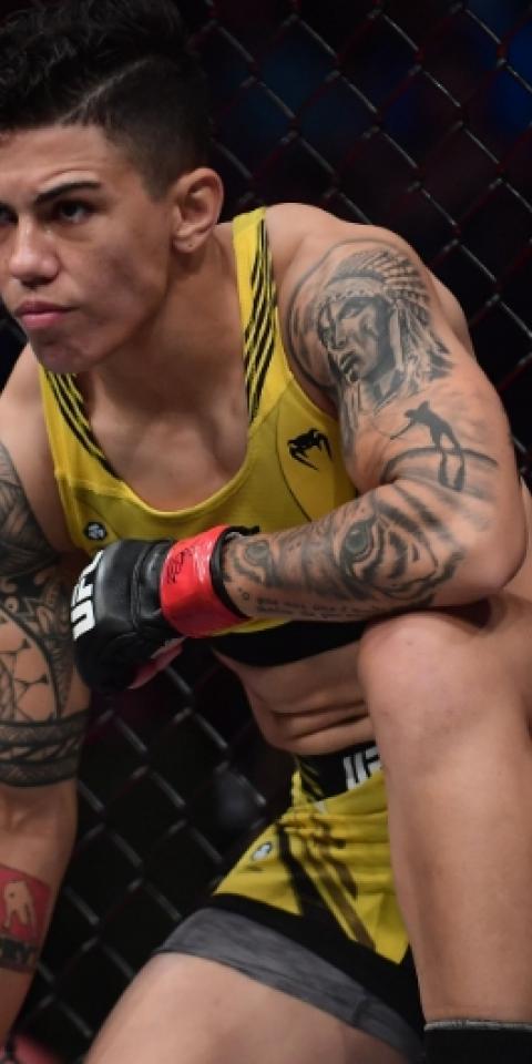 Jessica Andrade is the favorite in the Andrade vs Blanchfield odds