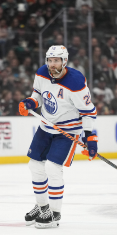 Leon Draisaitl's Edmonton Oilers featured in our Oilers vs Maple Leafs picks and odds