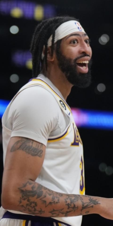 Anthony Davis' Lakers are underdogs in the Suns vs Lakers odds