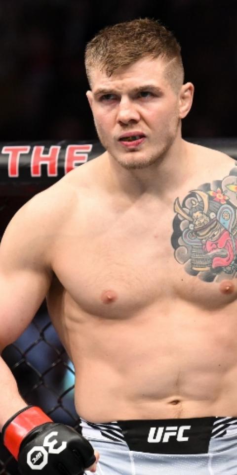 Marvin Vettori fights Jared Cannonier at UFC Fight Night on June 17