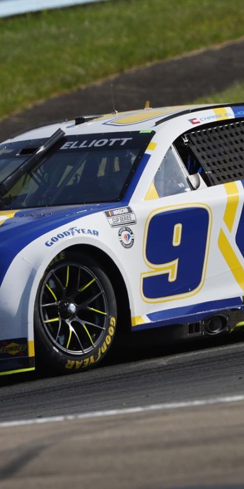 Can Chase Elliott book his playoff ticket with a win at the Coke Zero Sugar 400 odds?