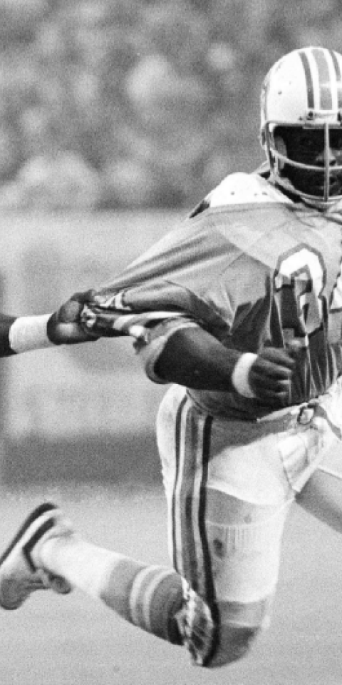 Houston Oilers great Earl Campbell named finalist for NFL's All-Time Team  as 'best running back
