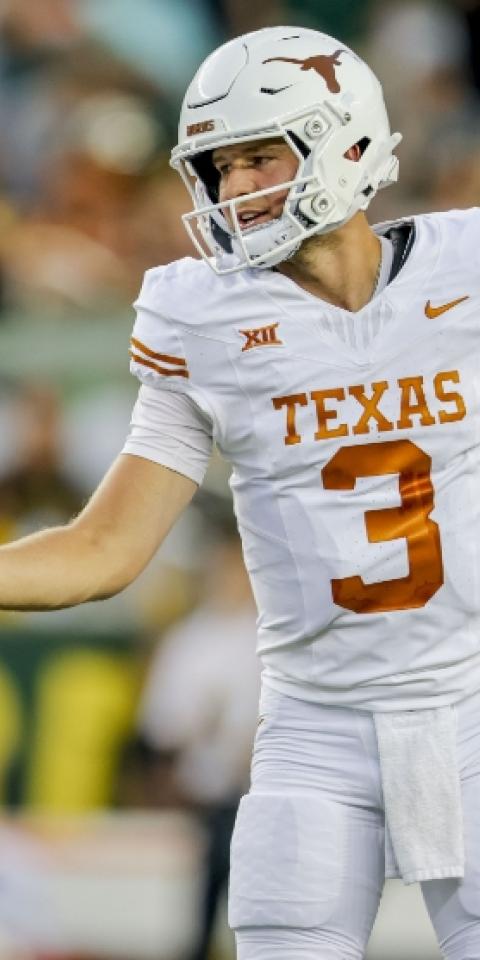 Quinn Ewers' Texas Longhorns featured in our CFB championship odds