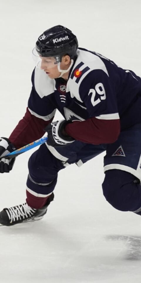 Nathan MacKinnon featured in our NHL daily fantasy lineup 