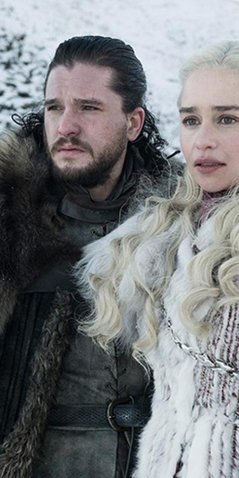 Jon Snow e Daenerys Targaryen no seriado Game of Thrones