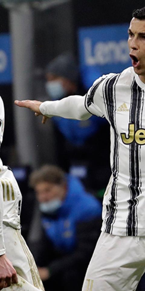 Cristiano Ronaldo realiza la famosa celebración tras marcar un gol antes del próximo Juventus Vs Roma