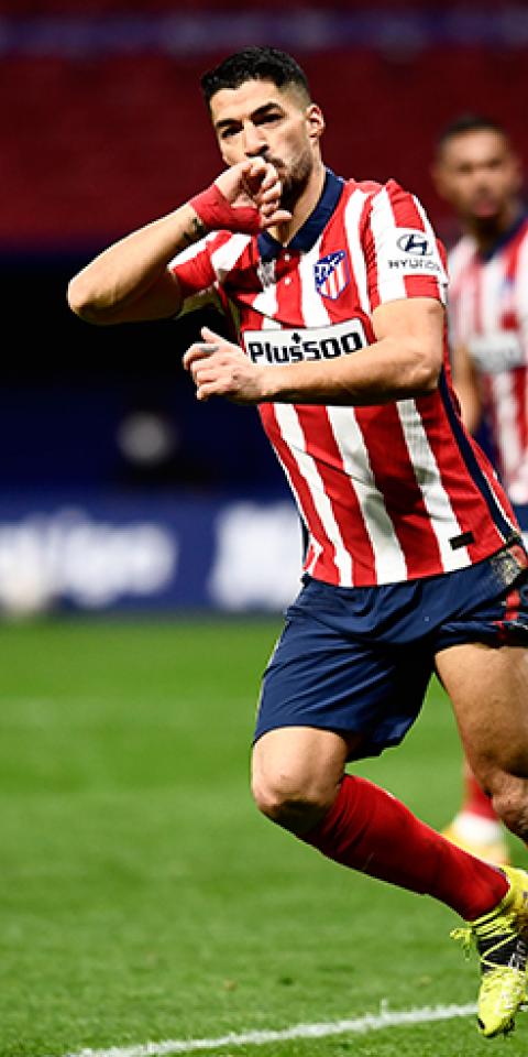 Luis Suárez celebra un gol y se mantiene pichichi antes del próximo Granada Vs Atlético de Madrid de LaLiga.