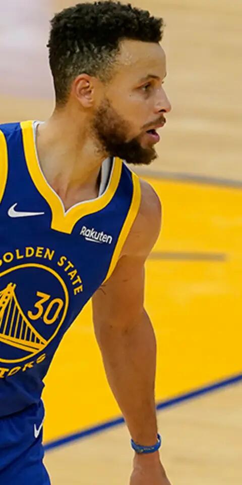 Steph Curry's Warriors are underdogs in the Golden State vs Boston odds.The Golden State Warriors take on the Boston Celtics for the second time this season on Saturday night. The Celtics won the first matchup 111-107 back at the beginning of February on a night where Jayson Tatum led the team with 27 points. Golden State Warriors vs Boston Celtics Date/Time: April 17, 8:30 p.m. ET Arena: TD Garden TV Coverage: ABC Opening Odds: Celtics -3.5 | O/U 229 Warriors vs Celtics Matchup Report Opening Odds Analys