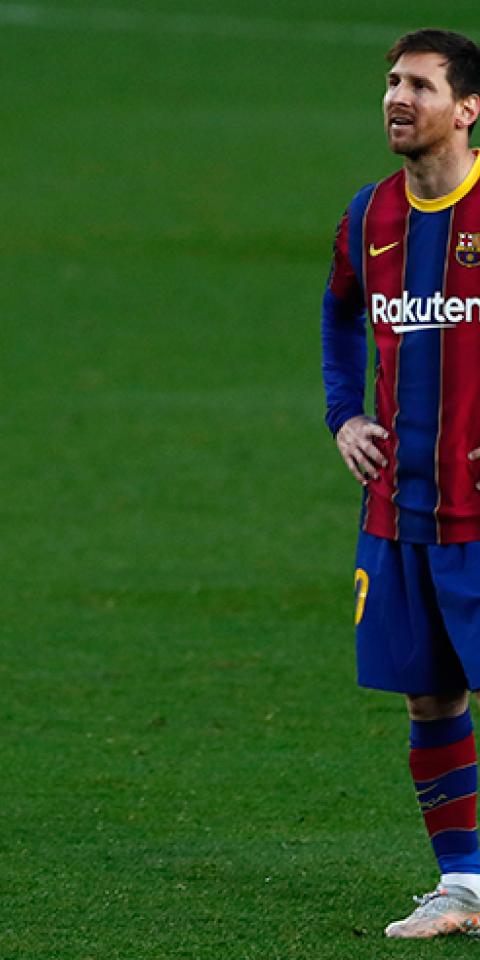 Messi se muestra decepcionado ante la última derrota. Conoce las cuotas del Valencia Vs Barcelona.