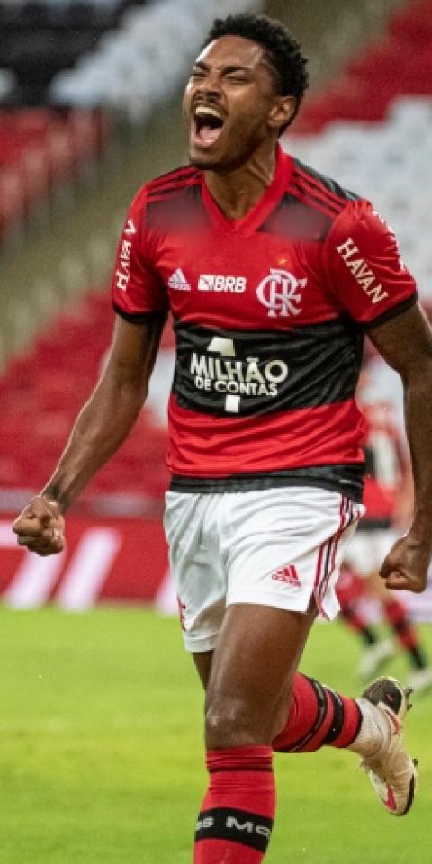 Flamengo enfrenta Bragantino no Brasileirão 2021.