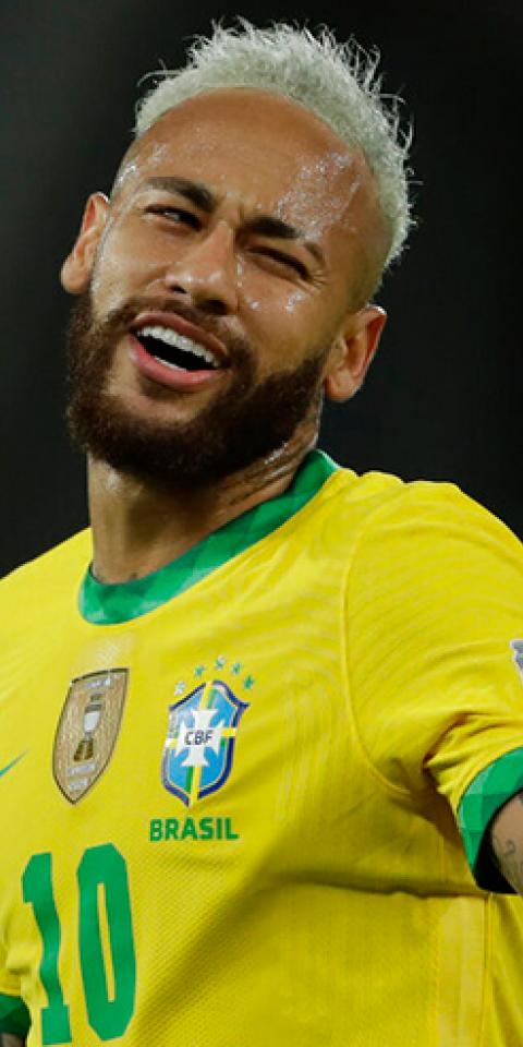 Neymar protesta una jugada en la Copa América 2021. Conoce los pronósticos del Brasil vs Colombia