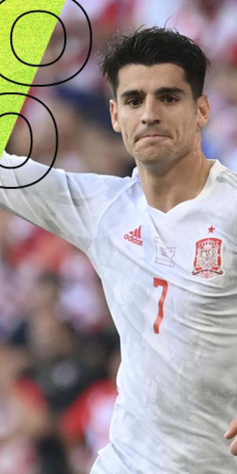 Álvaro Morata celebra el gol anotado contra Croacia. Cuotas y picks Suiza vs España, Euro 2020.