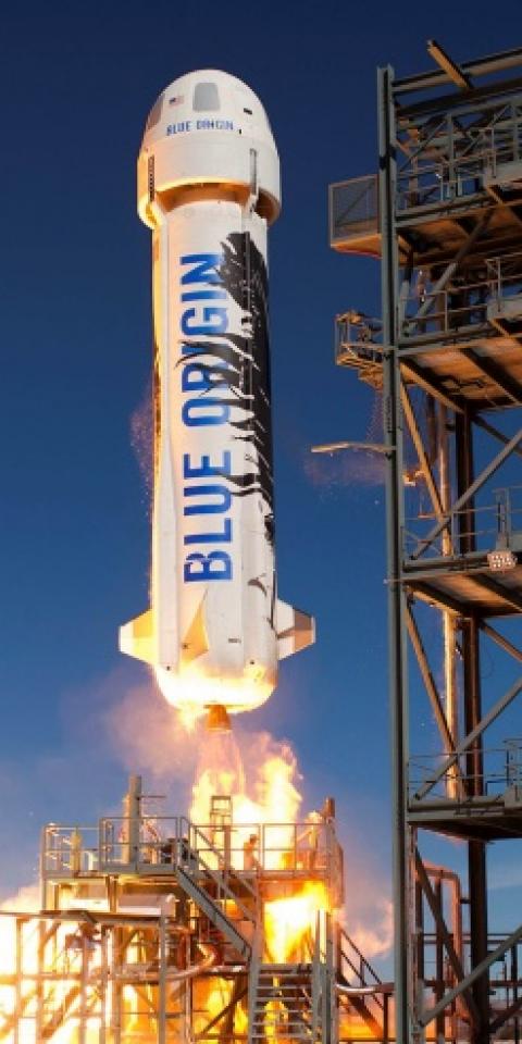 Jeff Bezos se prepara para ir ao espaço com Blue Origin.