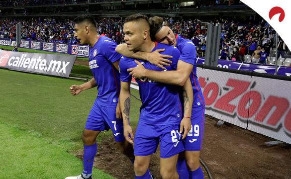 Jonathan Rodriguez celebra un gol y puede ser clave en la final del Guard1anes 2021 en este Cruz Azul vs Santos Laguna.