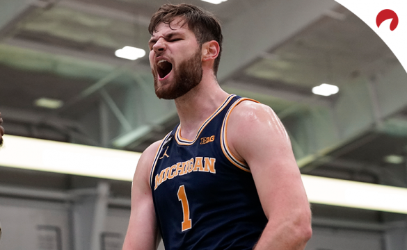 Hunter Dickinson and the Michigan Wolverines lead the way in Big Ten basketball championship odds.